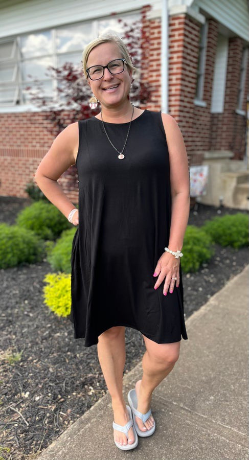 Zenana sleeveless dress with pockets