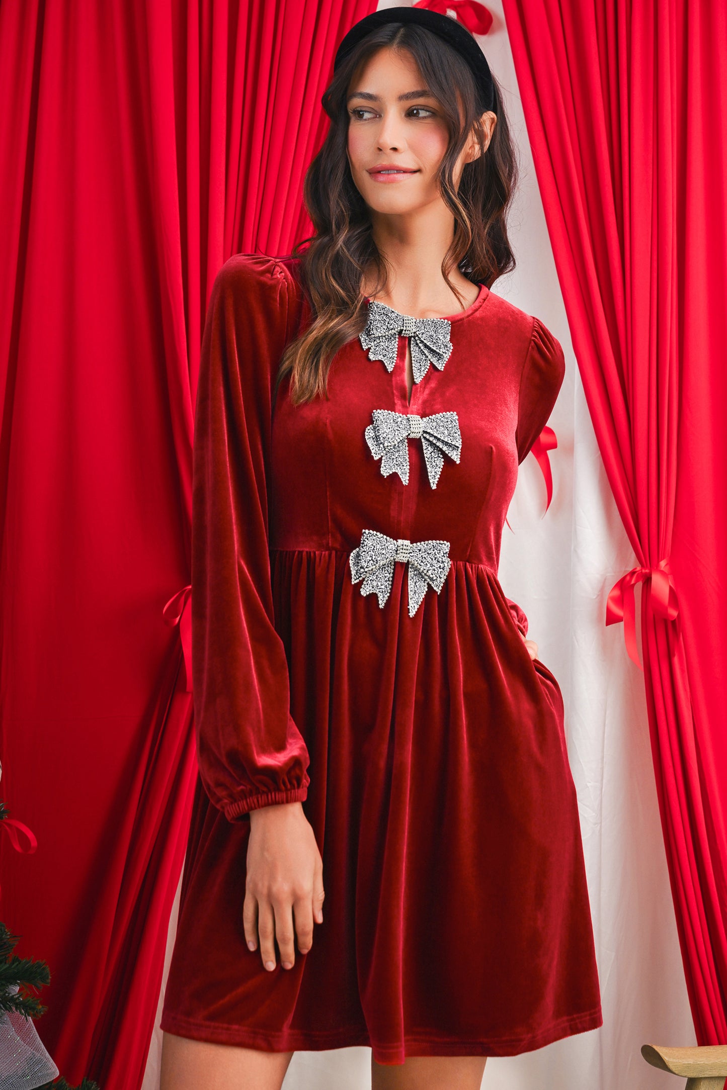 Evergreen Bowknot Decor High Waist Velvet Mini Dress